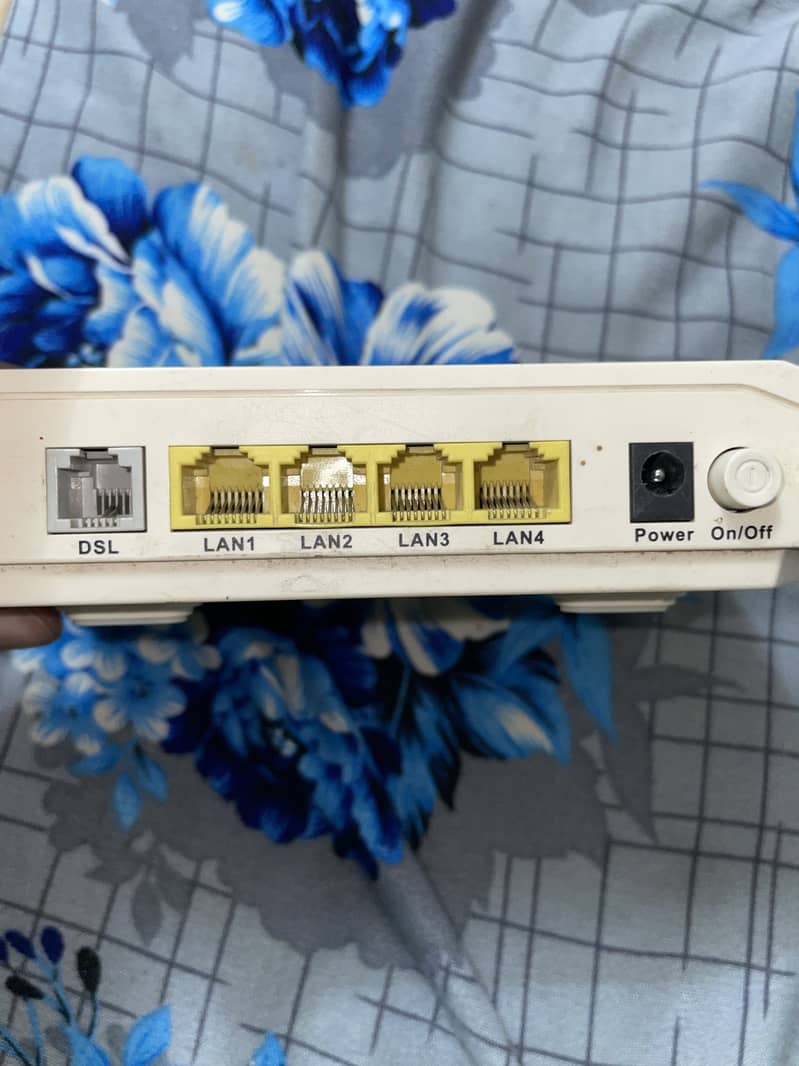 PTCL Router for sale urgent 4