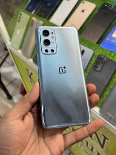 OnePlus 9pro 12/256 GB 03230916581 my what'sap