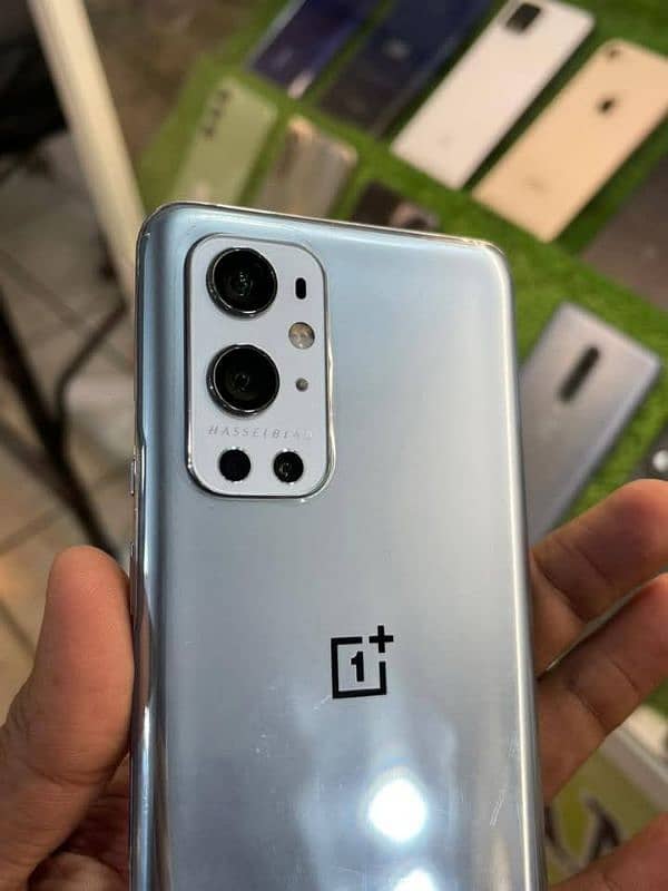 OnePlus 9pro 12/256 GB 03230916581 my what'sap 2