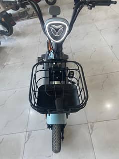 Metro wonder scooty