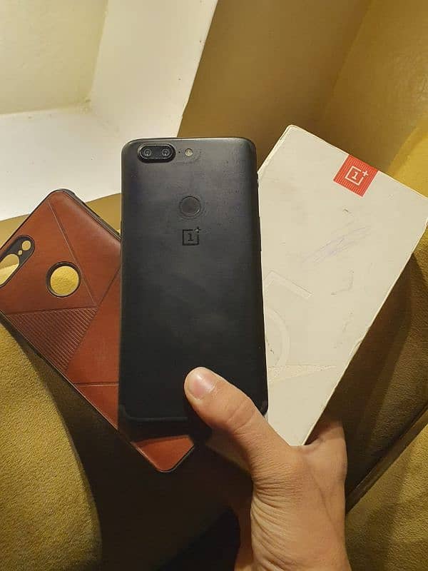 oneplus 5t (8/128) 2