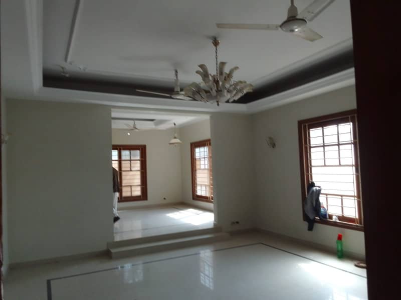 Bungalow available for rent dha Phase 4 full renovated 0