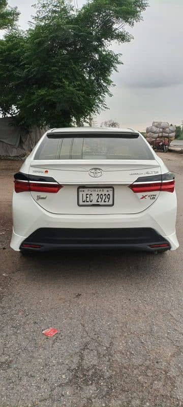 Toyota Corolla Altis 2015 1