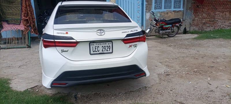 Toyota Corolla Altis 2015 5