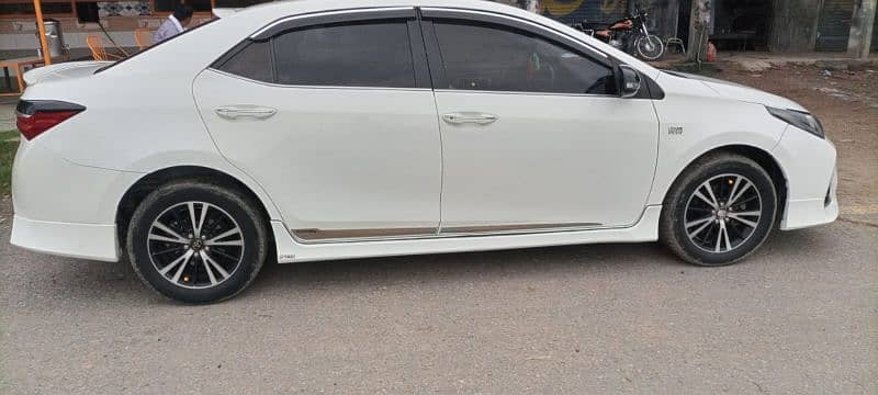 Toyota Corolla Altis 2015 9