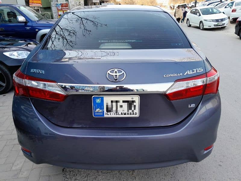 Toyota Corolla Altis 2016 3