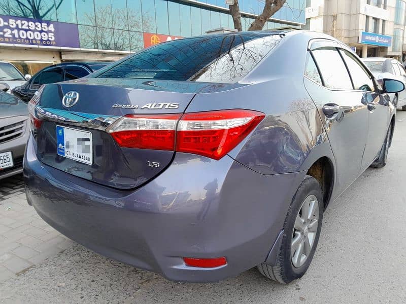 Toyota Corolla Altis 2016 5