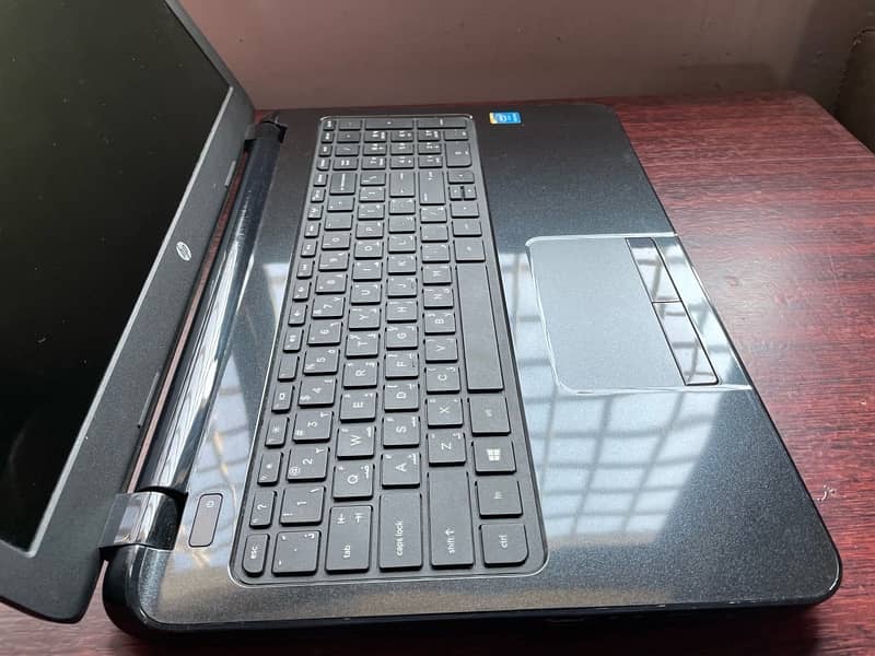 hp note book 15 4Gb ram 500 HDD 8