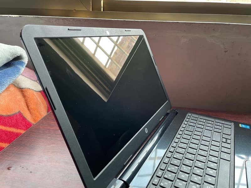 hp note book 15 4Gb ram 500 HDD 9