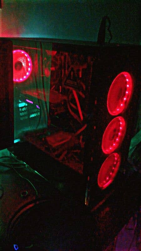 GAMING Beast PC Intel i5 10th RX 570 4 GB 4