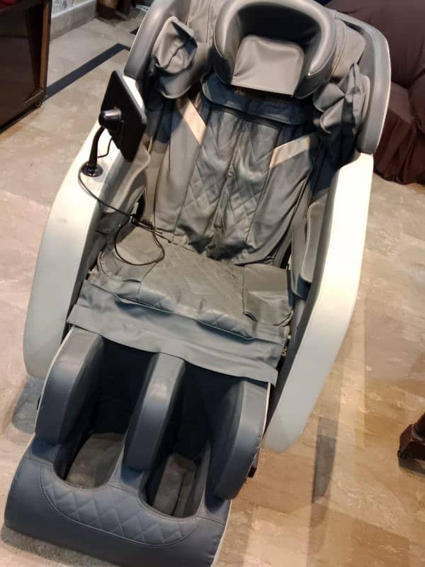 jcbuckman massage chair. 3