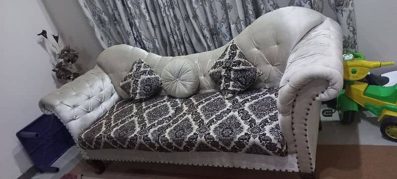 5 seater sofa set with Molty foam 1