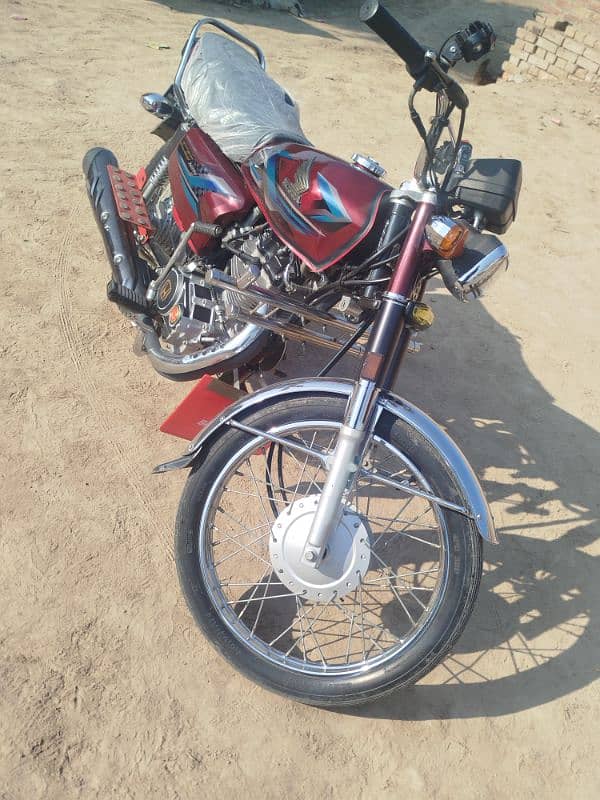 125 bike for sale only 5500 driven 2024 k 10month ki nikli hai 0