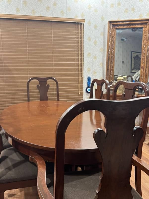 6 seater extentable dining table 1