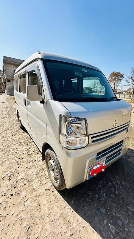 Mitsubishi Minicab Bravo 2015 3