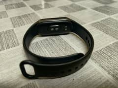 Mi Smart Band 8 (black, 4-5 months used, just like new)