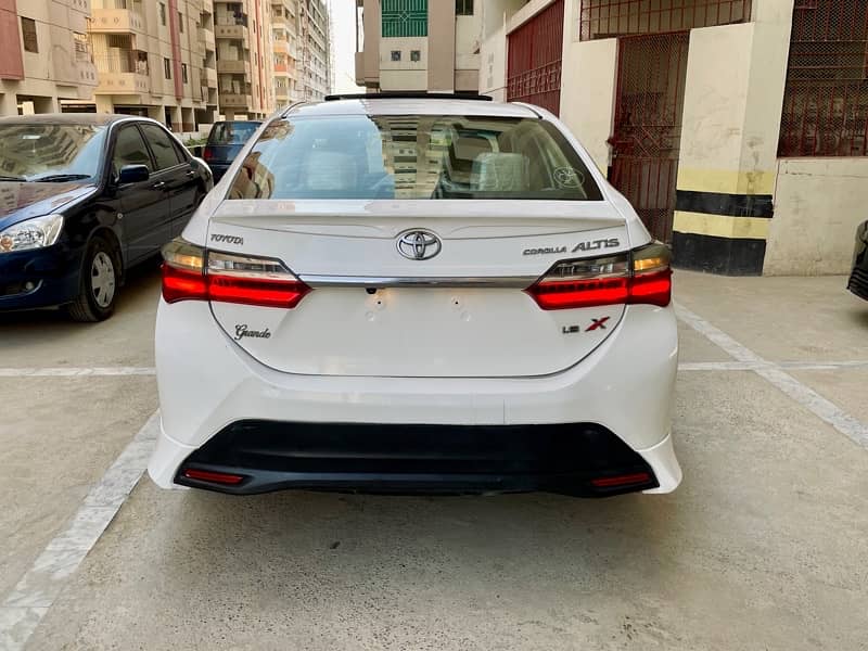 Toyota Altis Grande X 2019 4G 8