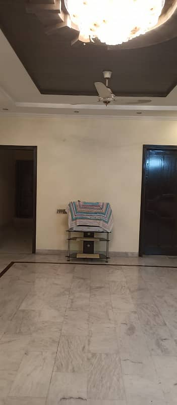 1 Kanal 9 Years Used House On Main Boulevard Available For Sale 12