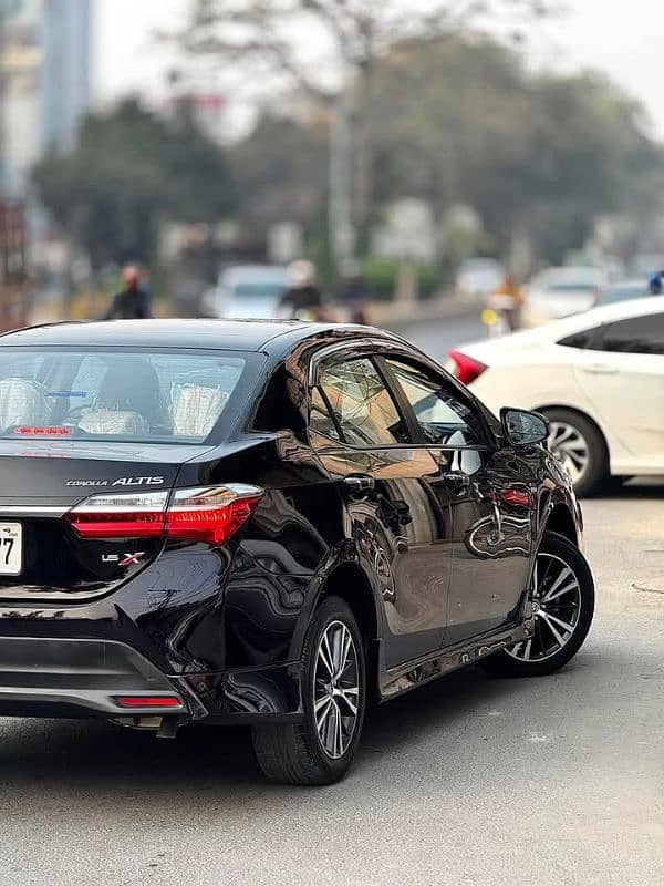 Toyota Corolla Altis 2022 4