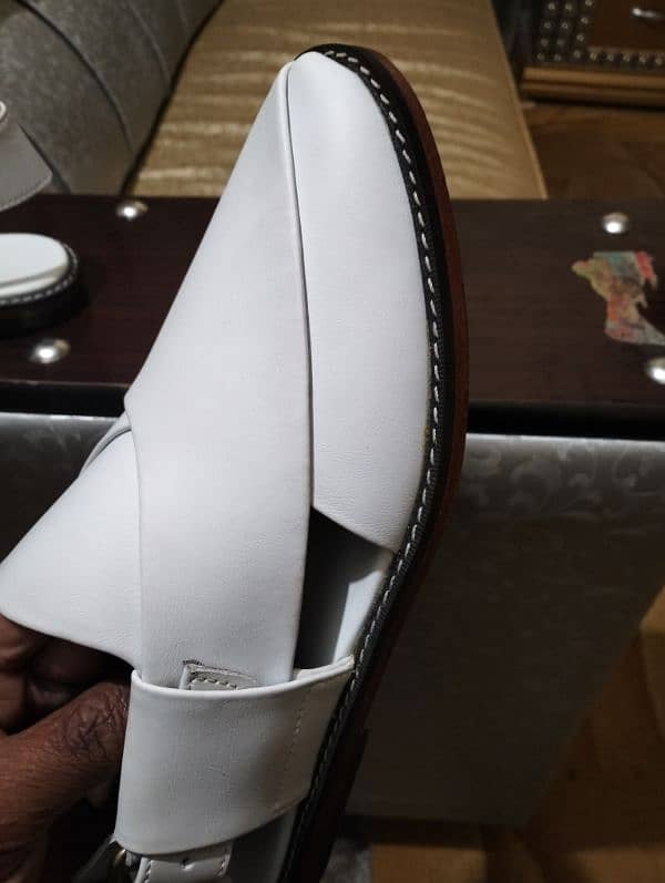 pur leather white decent peshawari chapal 1