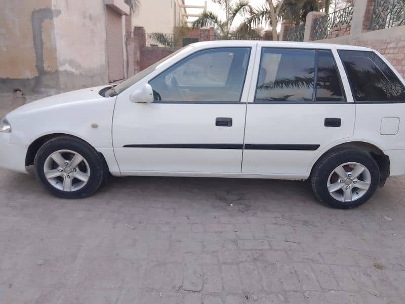 Suzuki Cultus VXR 2014/15 4