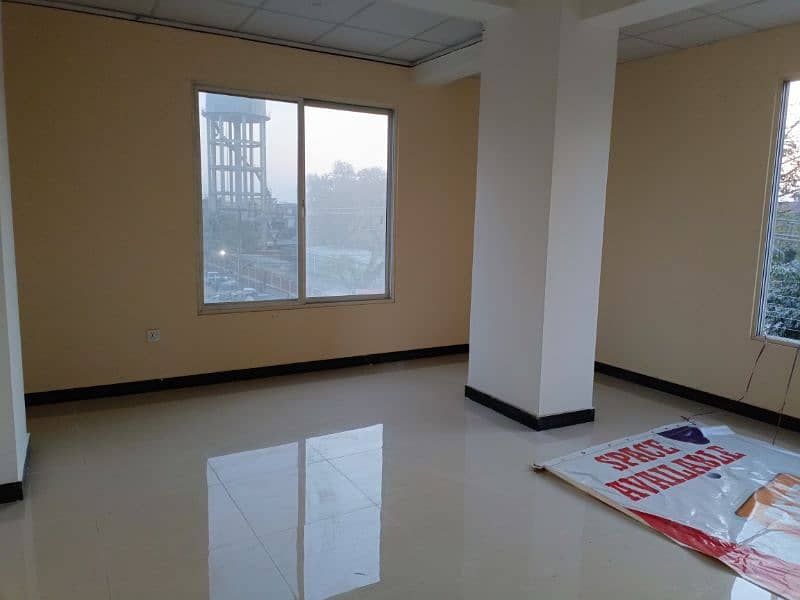 Hospital Building For Rent 9