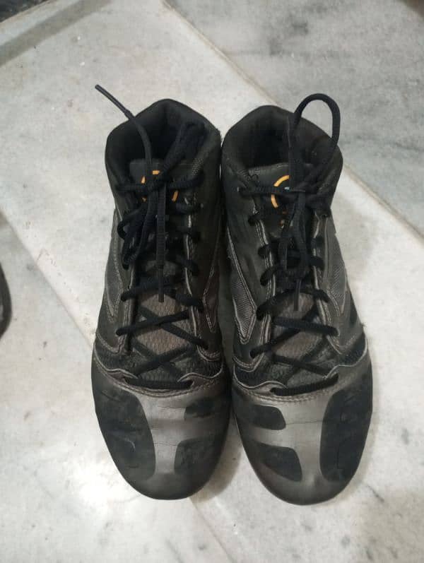 warrior football sneakers in good condition 3