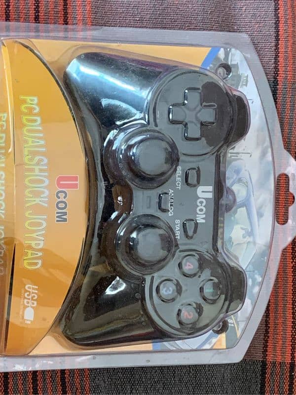 U. com gamepad in new condition 3