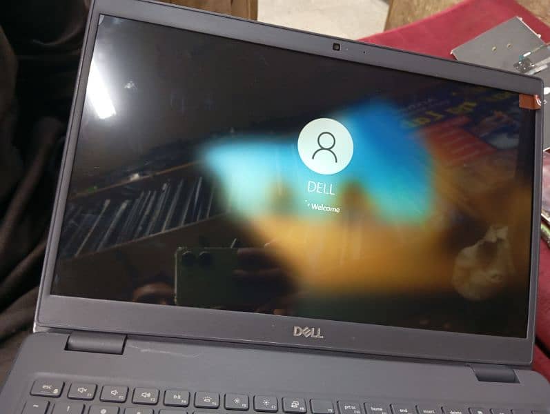 Dell latitude 3510 i7 10th gen Mx 2302gb graphics 2