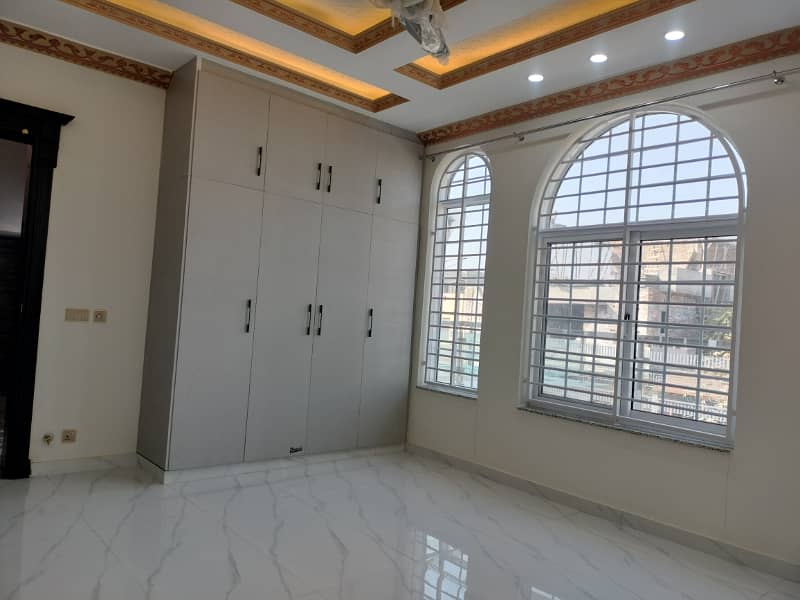 Most Beautiful Luxury 50 X 90 House For Sale In G-13 Islamabad 30