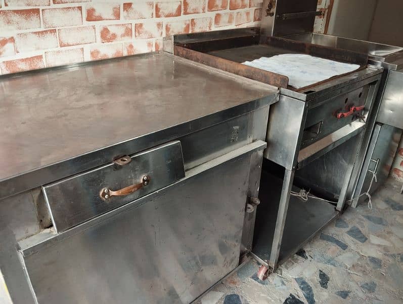 fryer hot plates counter chairs 0