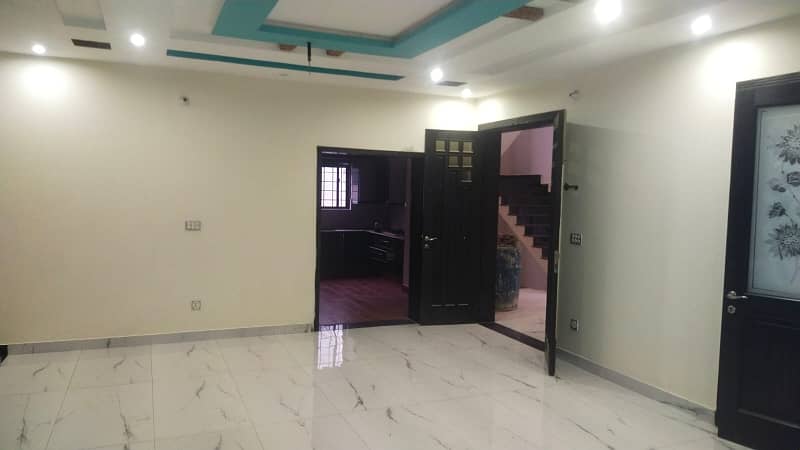 1 Kanal Upper Portion For Rent In Nasheman Iqbal Phase 2 9