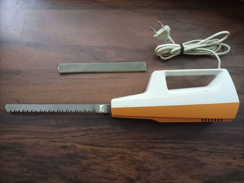 MOULINEX Electric Knife orange-white with 2 blades for Meat and Bread 2