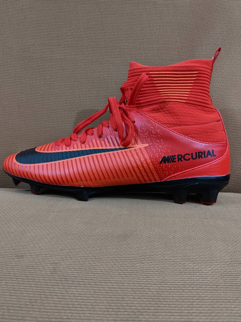 Nike Mercurial Cleats/Shoes 0