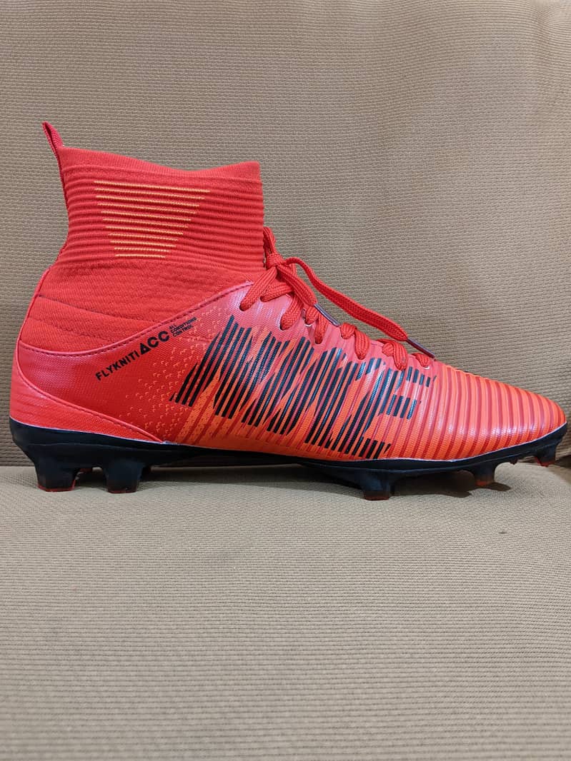 Nike Mercurial Cleats/Shoes 1