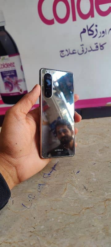 Sony Xperia 5 lll single line 9