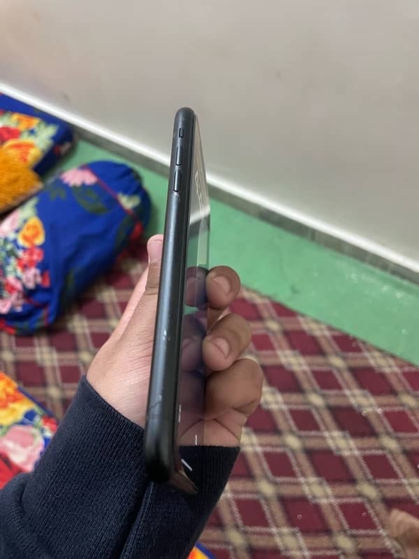 iPhone XR NON PTA 6