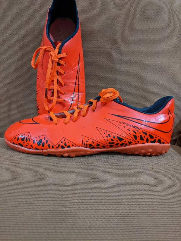 Nike Football shoes/Cleats/grippers 3