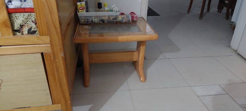 wooden bed in good condition 2