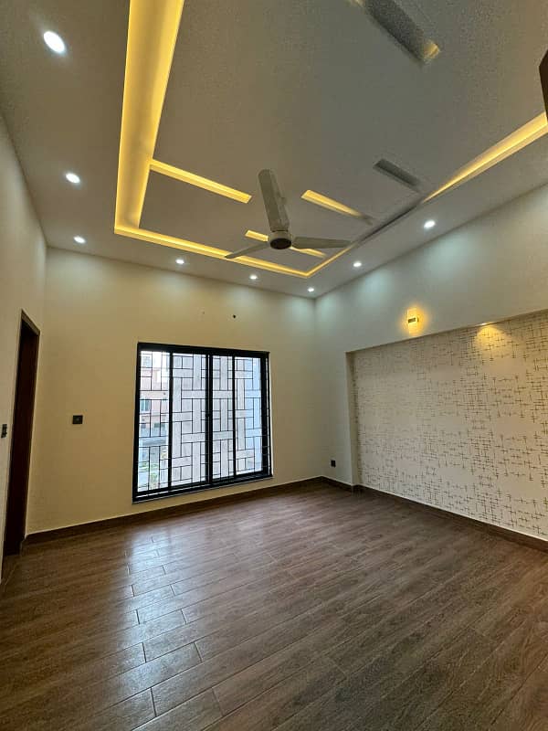 5 MARLA BRAND NEW HOUSE FOR SALE IN PARK VIEW CITY LAHORE 6