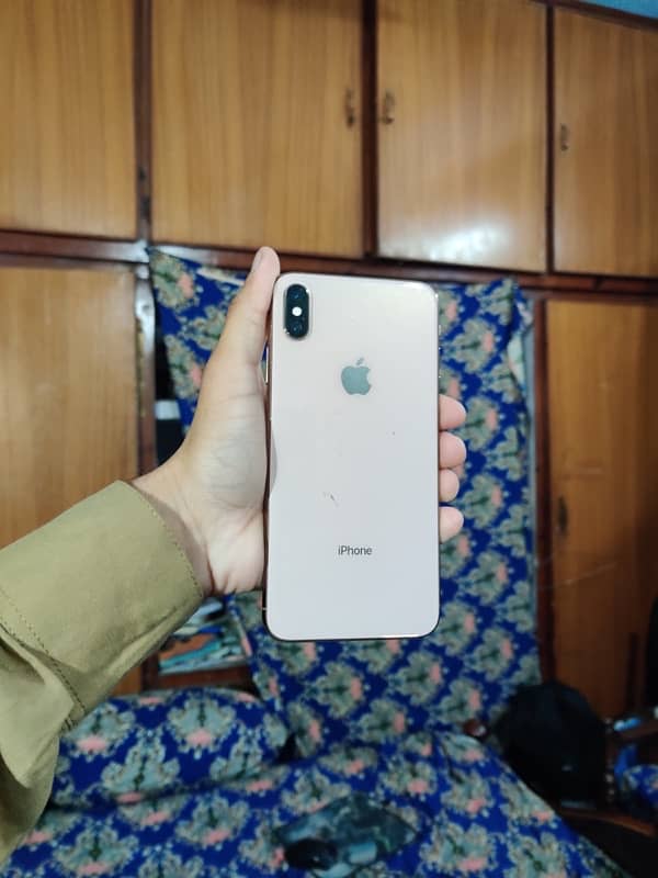 iPhone xs max 256 gb factory unlock sim working scom 1