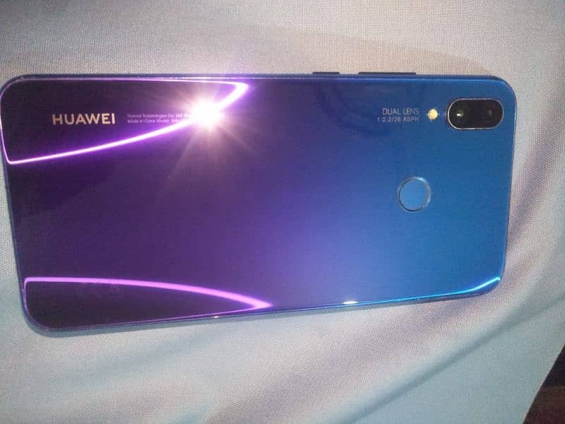 huaweinova3i 0