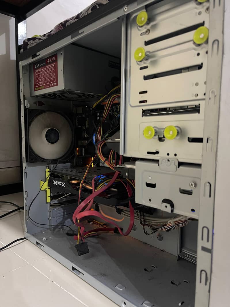 Used Gaming PC / Desktop / Computer - Core i7 6 Gen - RX 570 1