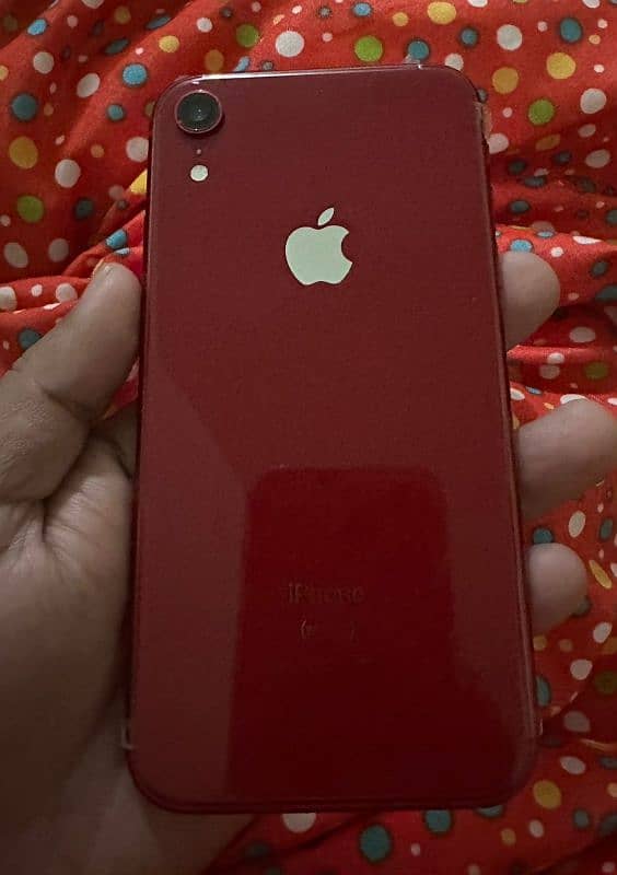 iPhone xr 4