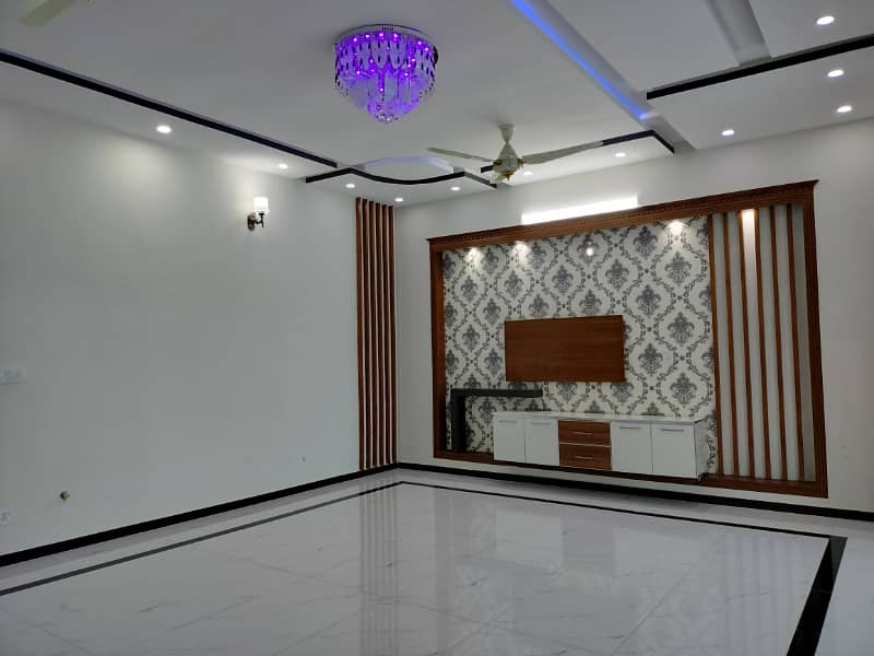 Most Beautiful Luxury 10 Marla 35 X 70 House For Sale In G-13 Islamabad 22