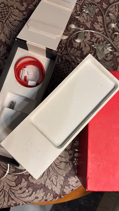 OnePlus 9… Complete Box 5