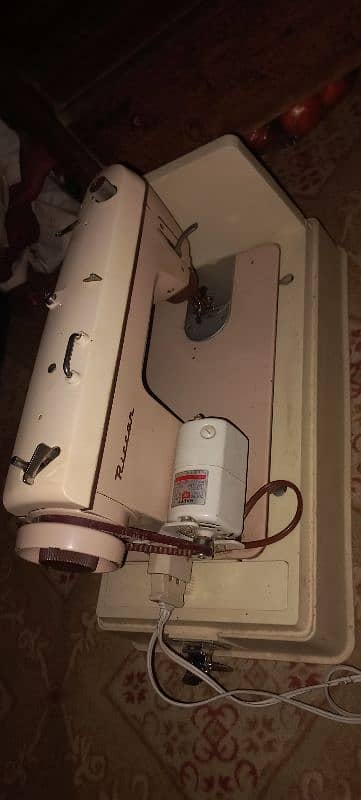 Riccar Sewing Machine 3