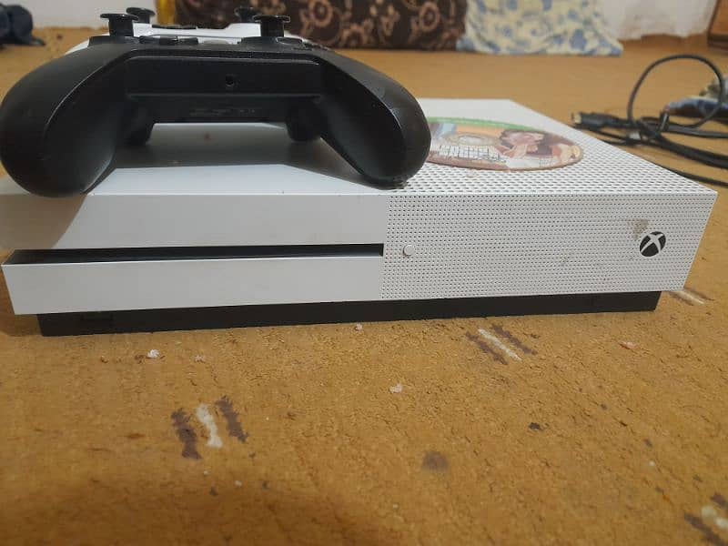 xbox one s  one TB 1