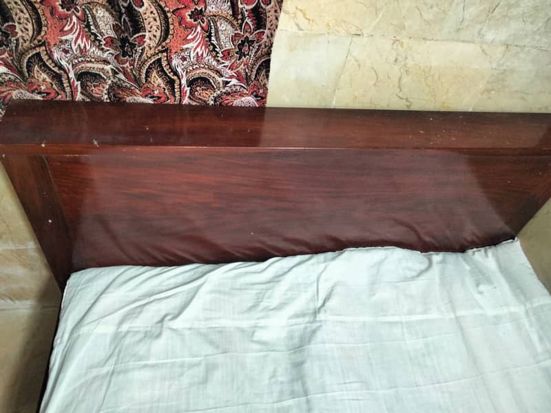 Shisham bed for urgent sale 1