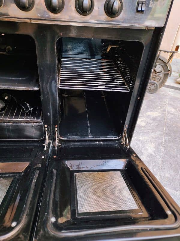 Cooking Range with 5 Burner 3